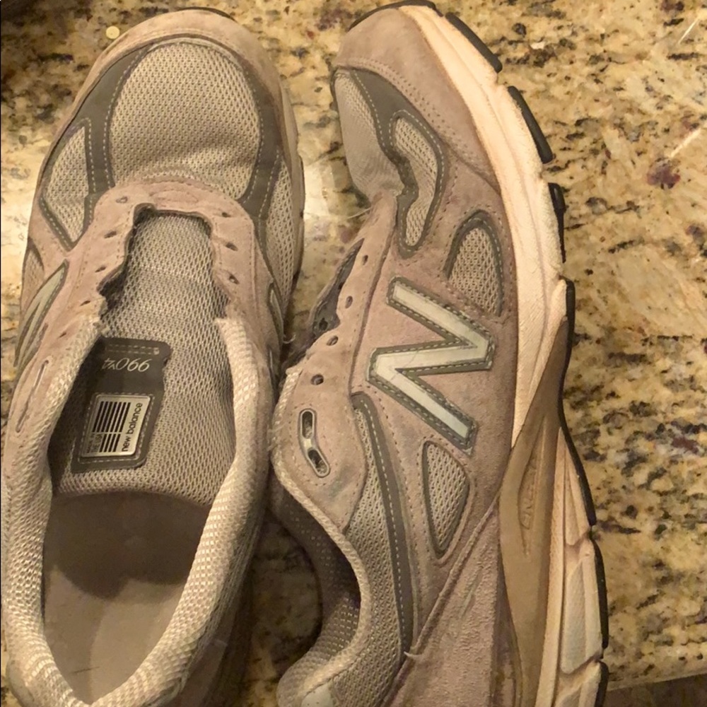 New Balance 990 V4 Size 10
